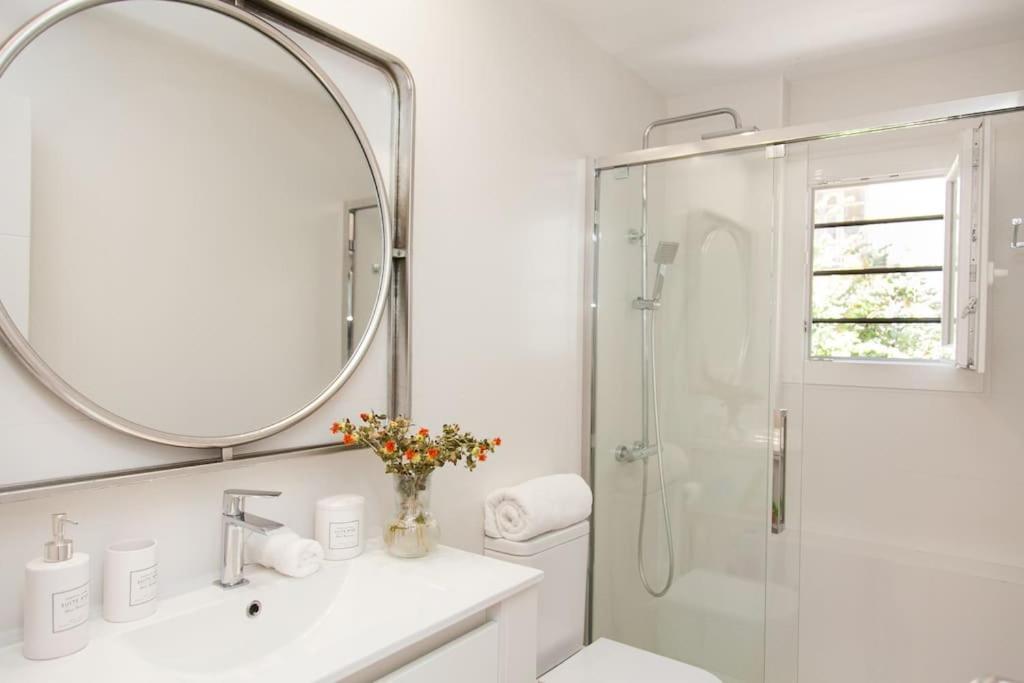 Modern & Nice Apartment. Old Town. Private Parking Seville Ngoại thất bức ảnh